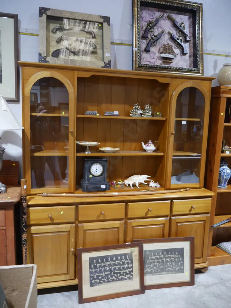 Rimu dresser Image 1++