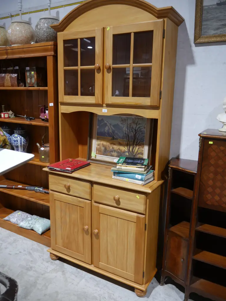 Hutch dresser Image 1++