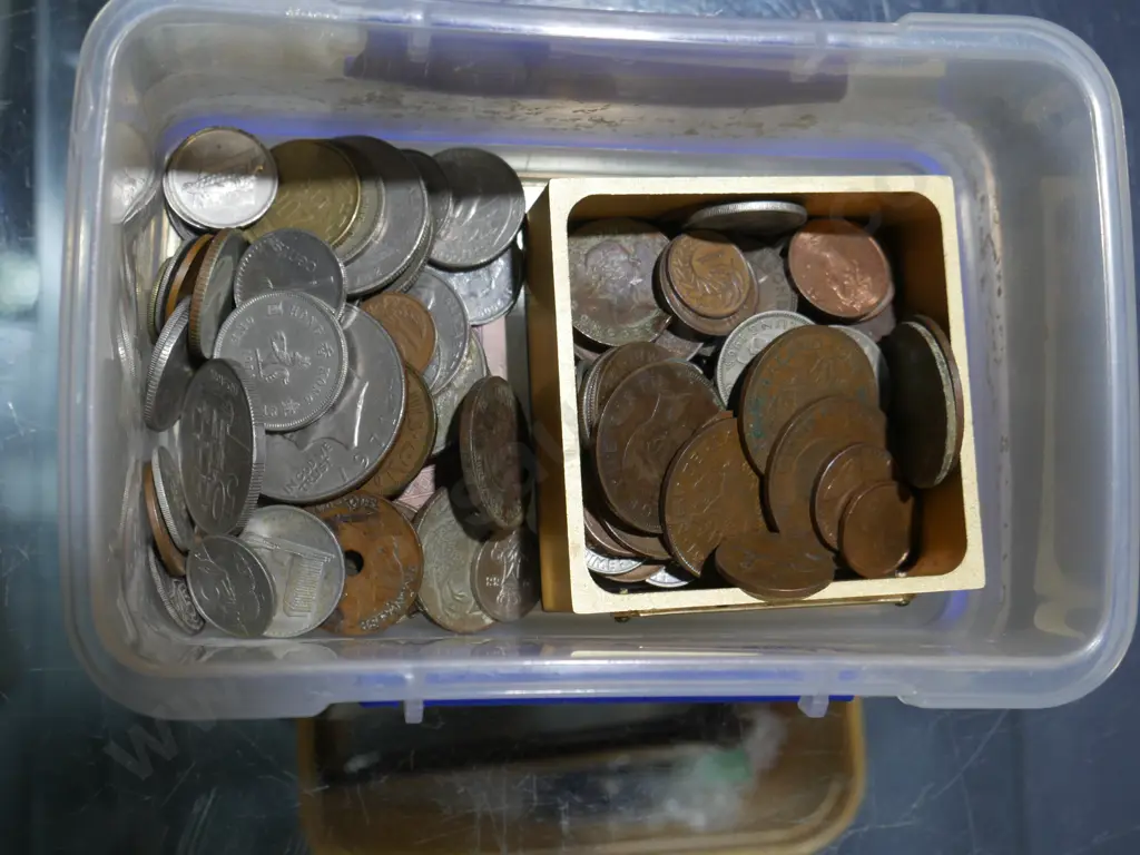 Assorted coins Image 1++