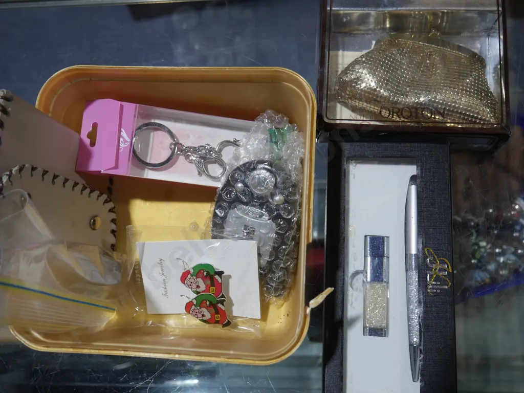 Oroton purse, costume jewellery etc Image 1++