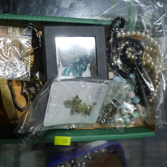 Costume jewellery, watches