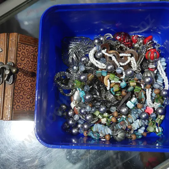 Costume jewellery