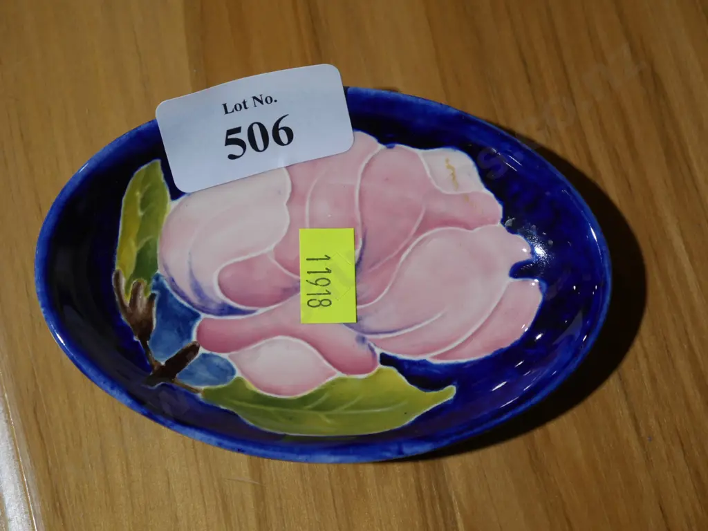 Small Moorcroft dish Image 1++