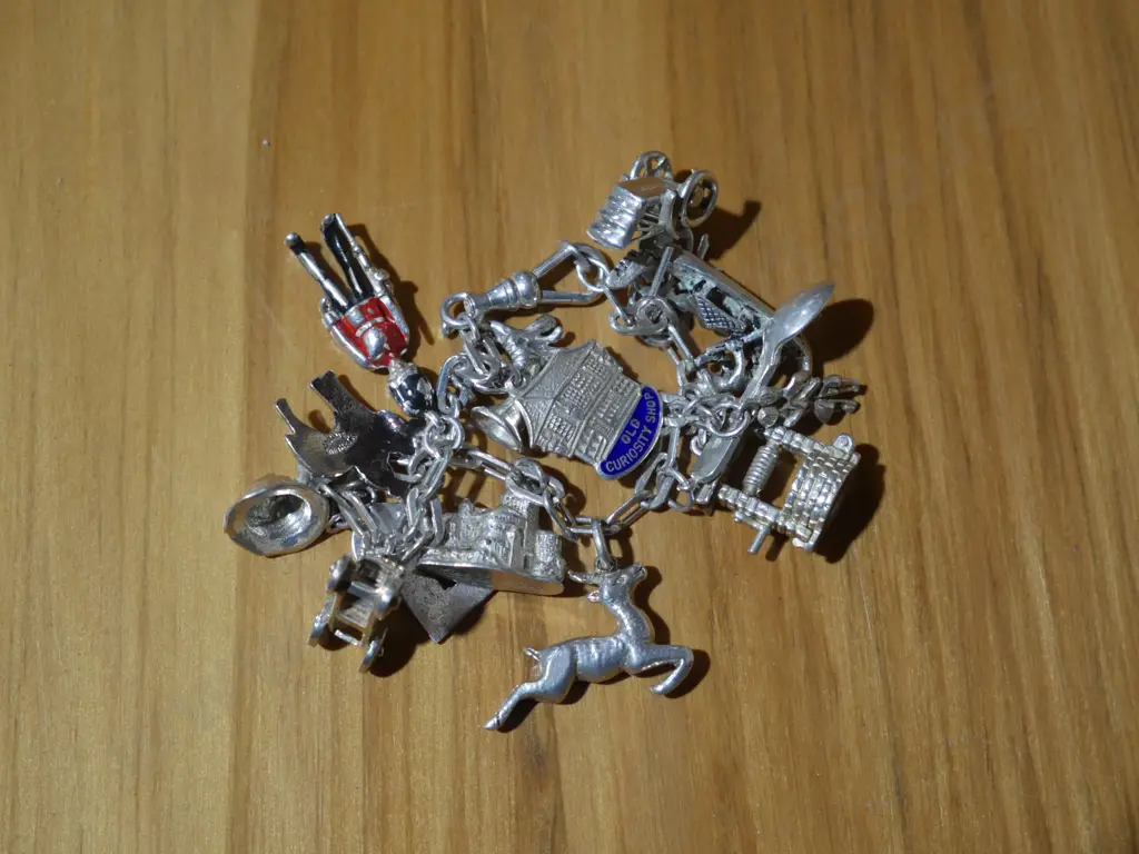 Sterling silver charm bracelet, 42 gram Image 1++