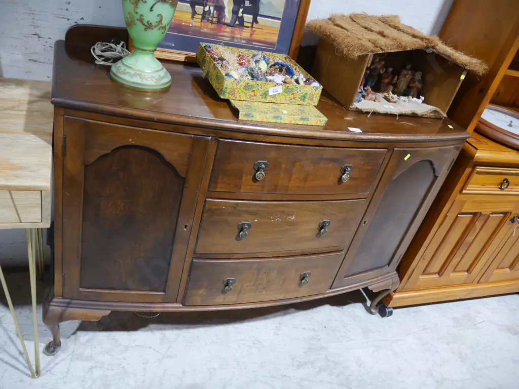 Sideboard Image 1++