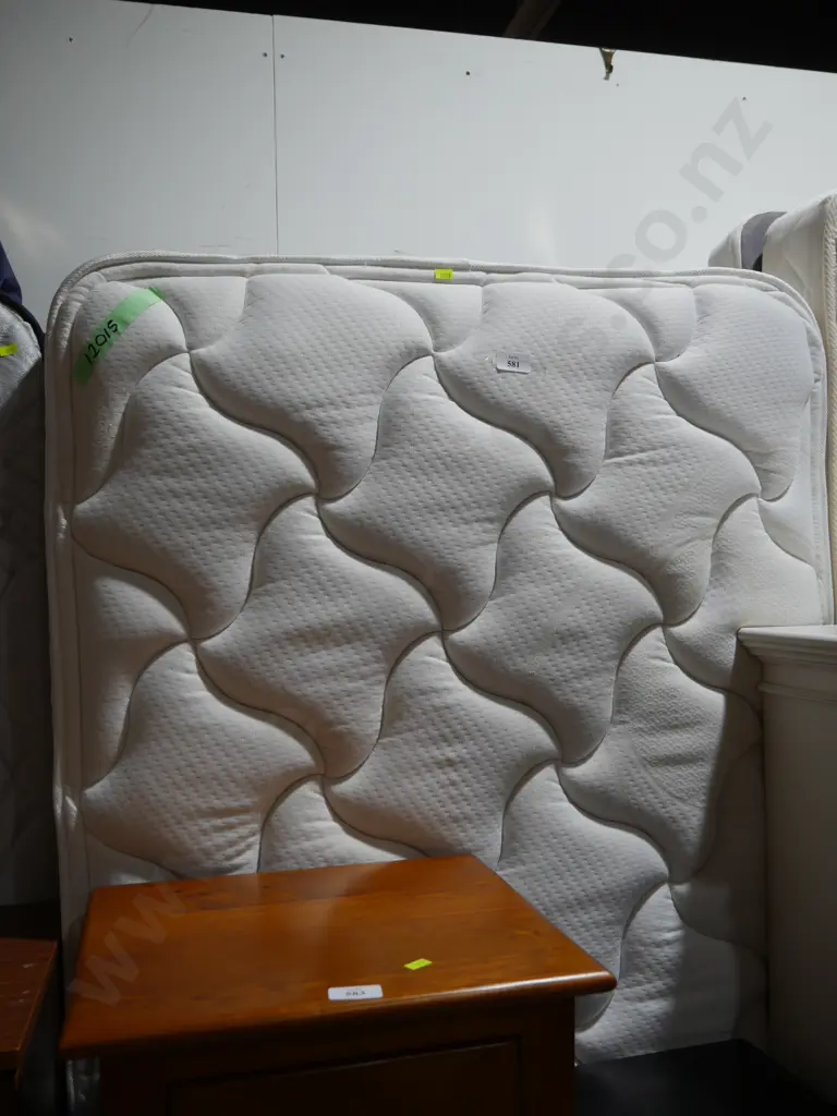 Single mattress and base Image 1++