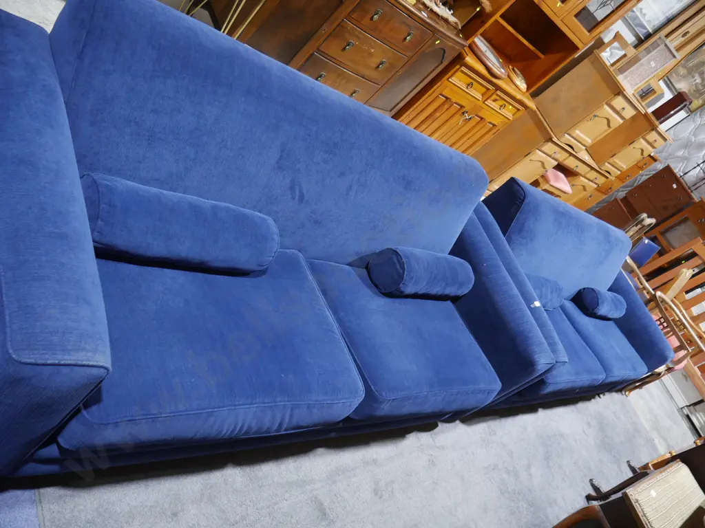 2 piece lounge suite Image 1++