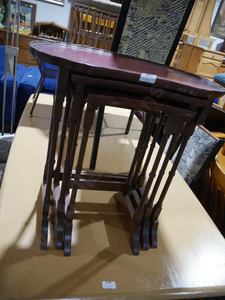 Leather topped nest of tables Image 1++
