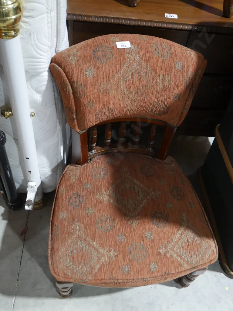 spindle back chair Image 1++