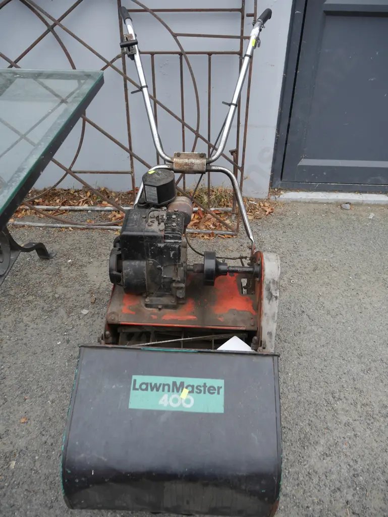Lawnmaster reel mower Image 1++
