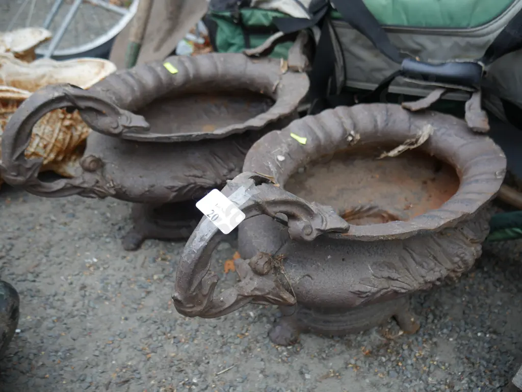 Cast iron pots Image 1++
