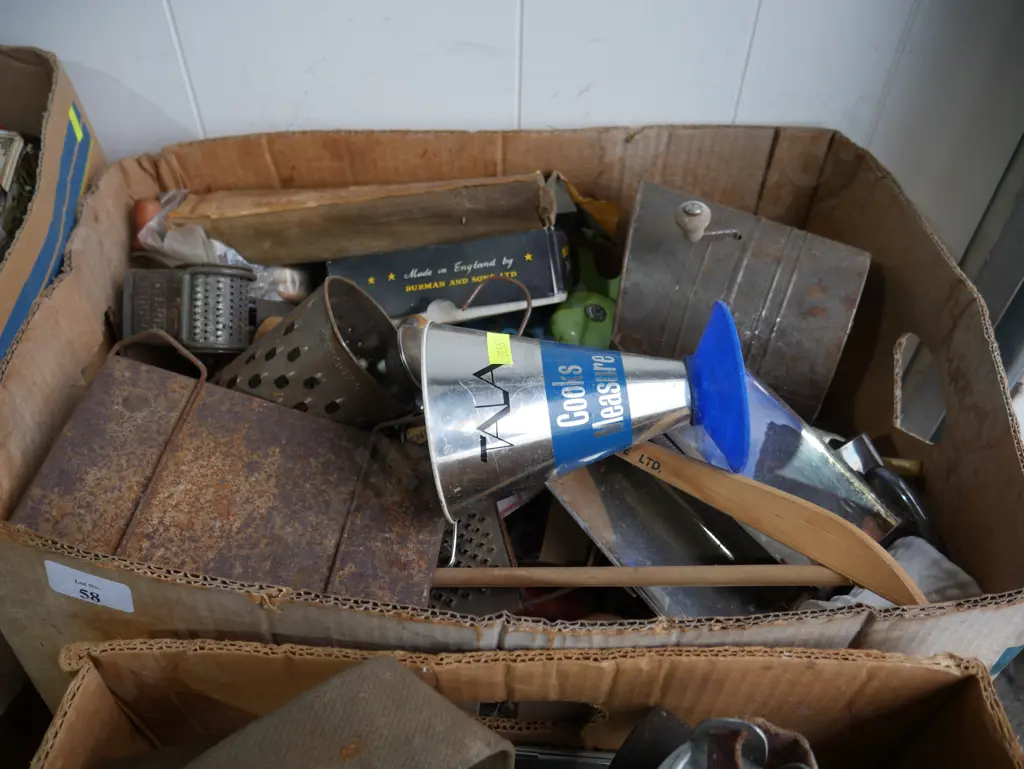 Box of sundries Image 1++