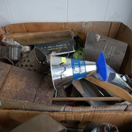 Box of sundries