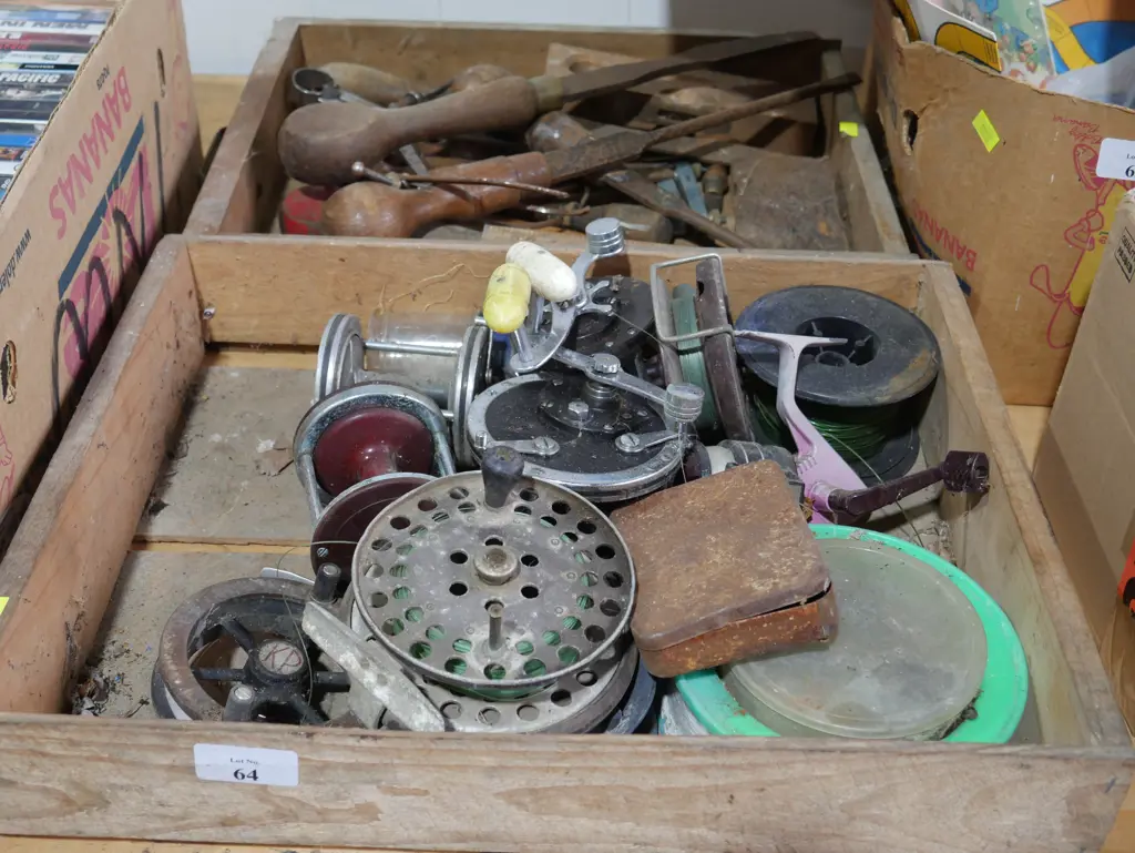 Fishing reels, tools Image 1++