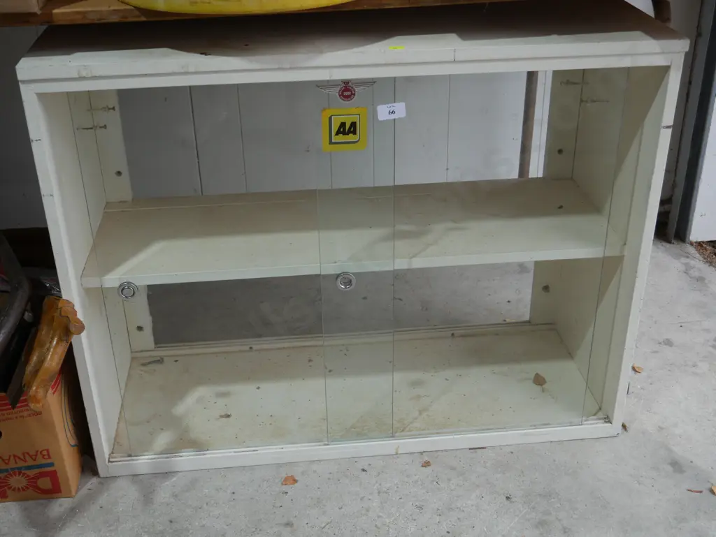 Medicine cabinet Image 1++