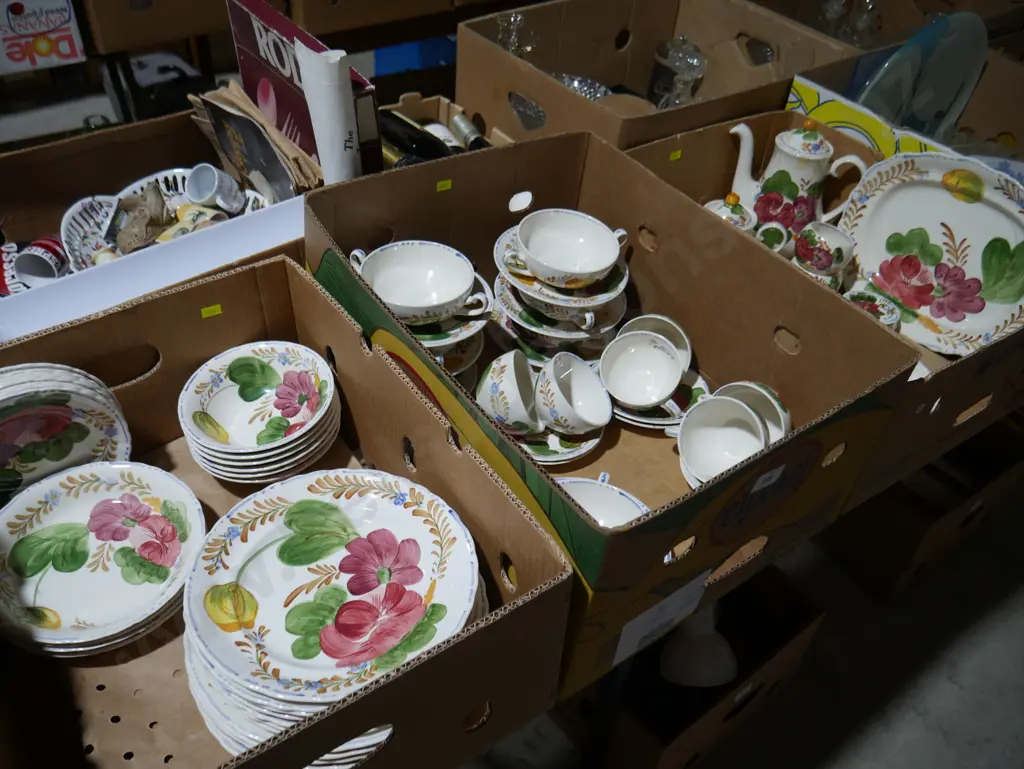 3 boxes Belle Fiore dinnerware Image 1++