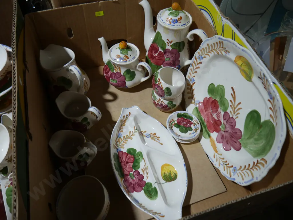 3 boxes Belle Fiore dinnerware Image 1++