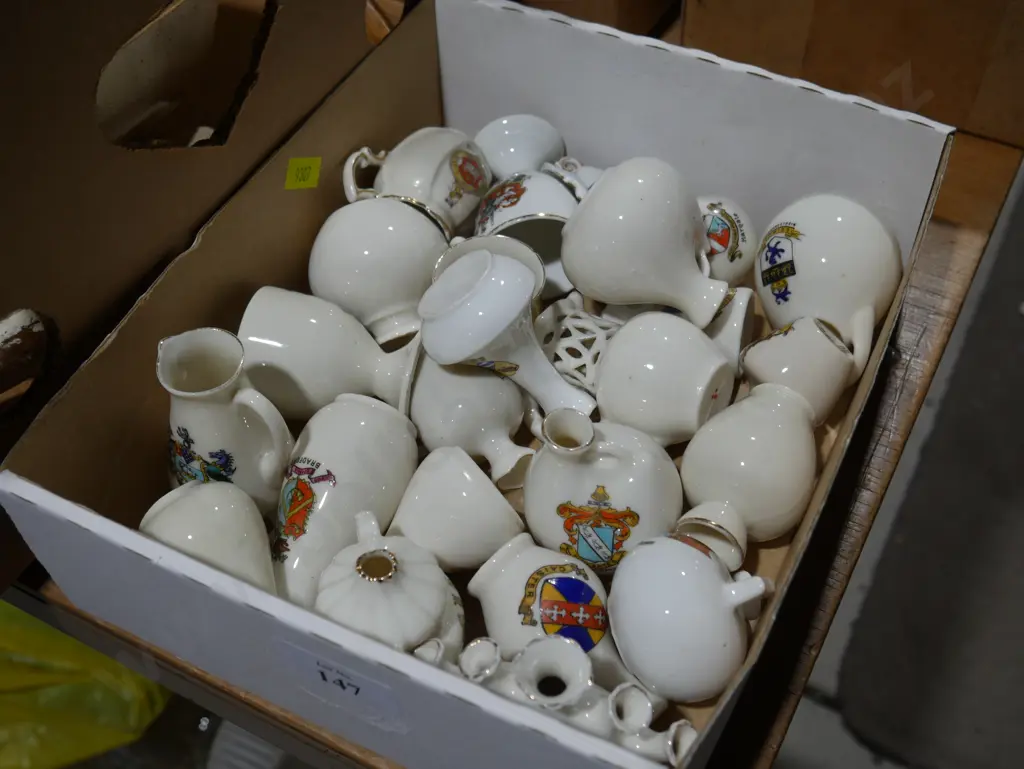 Crested ware Image 1++