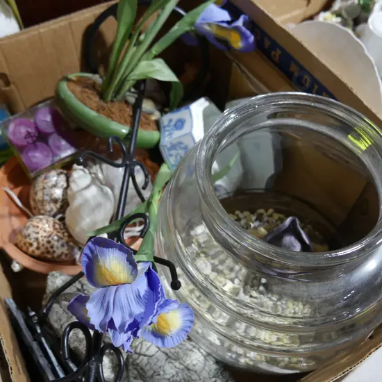Box of sundries