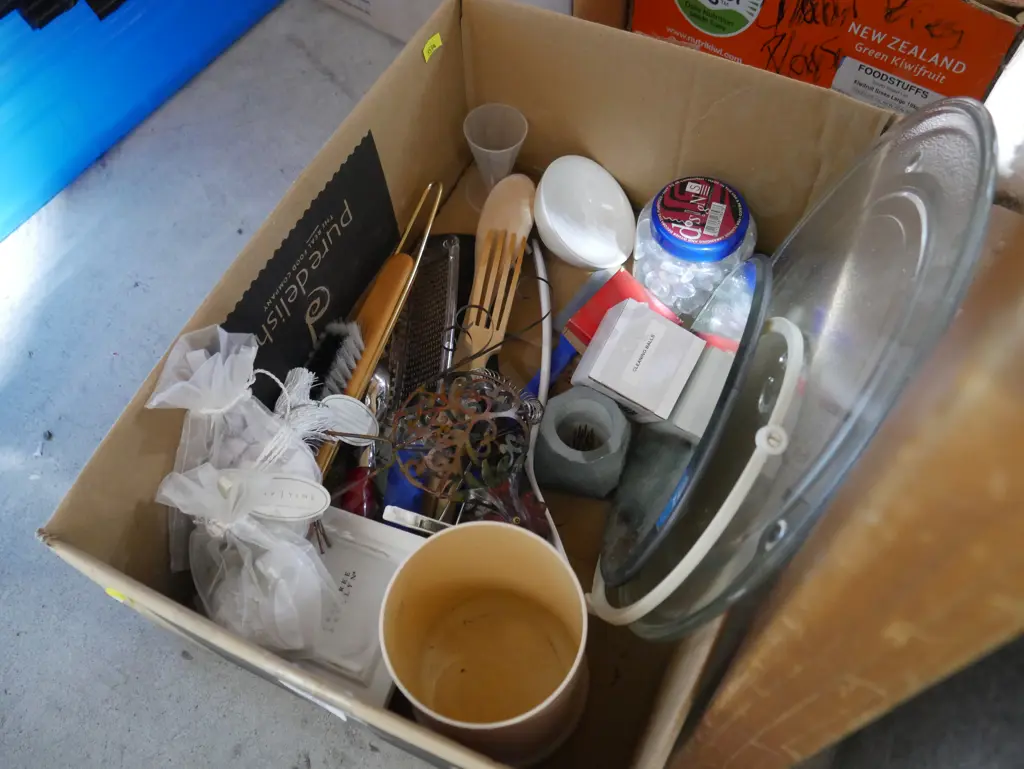 Box of sundries Image 1++