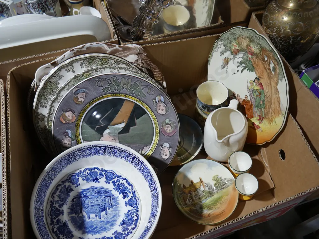 Royal Doulton cabinet plates etc Image 1++