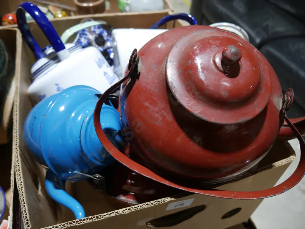 Enamel teapots etc Image 1++