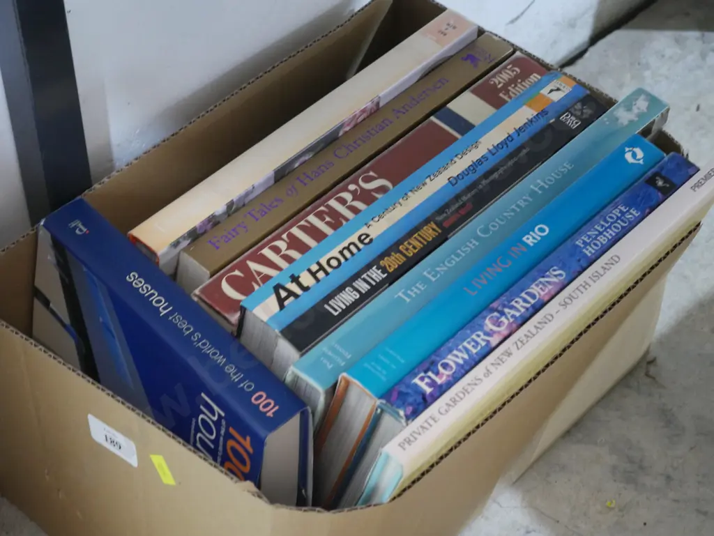 Books Image 1++
