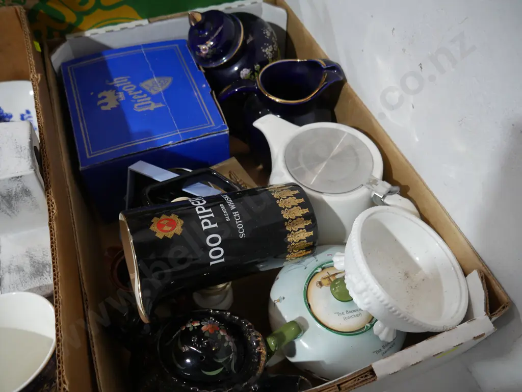 Whisky jugs, sundries etc Image 1++