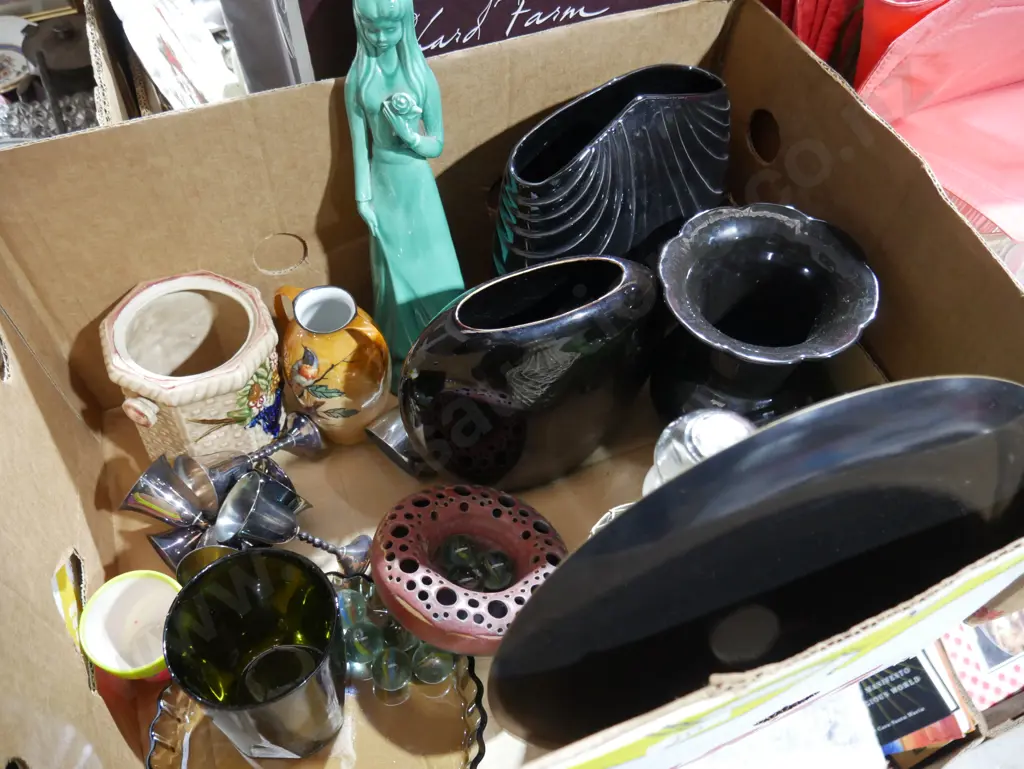 Pottery, figurines etc Image 1++