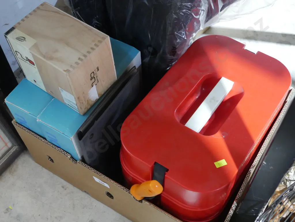 Box of sundries Image 1++