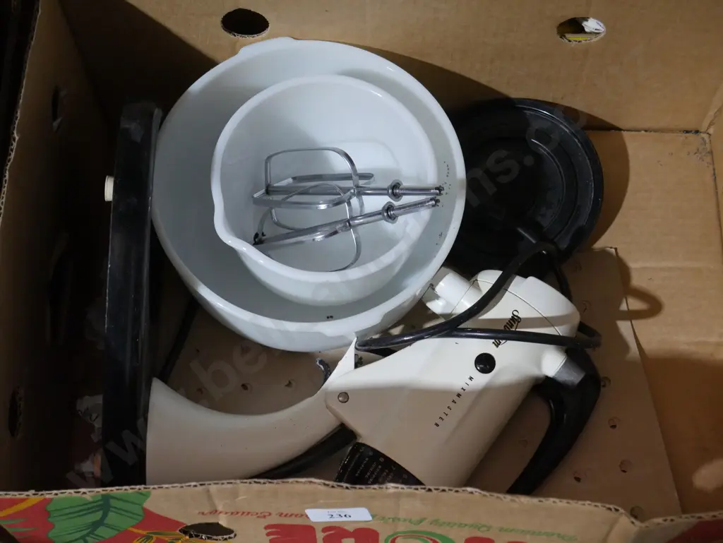 Sunbeam cake mixer Image 1++