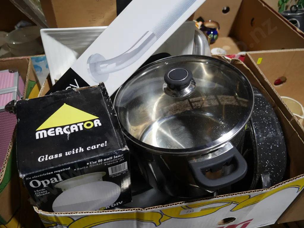 Stock pot, kitchenware etc Image 1++