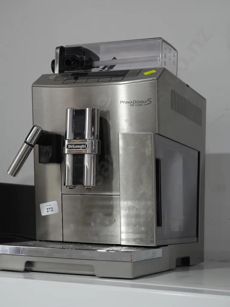 De'Longhi coffee machine Image 1++