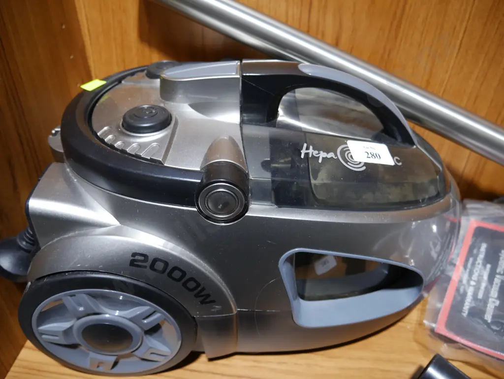 Russell Hobbs vacuum Image 1++