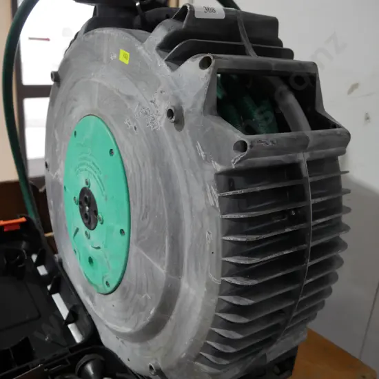 Retractable hose