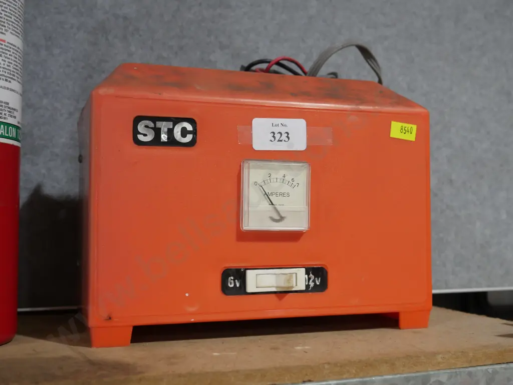 Battery charger Image 1++