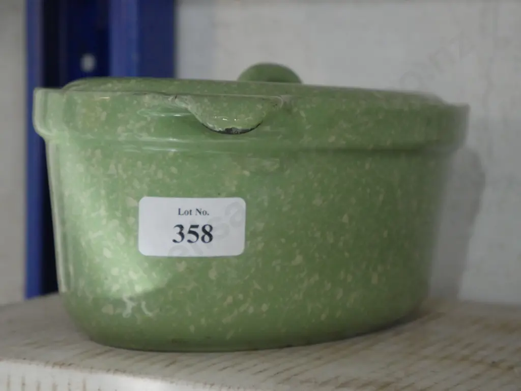 Enamel casserole dish Image 1++
