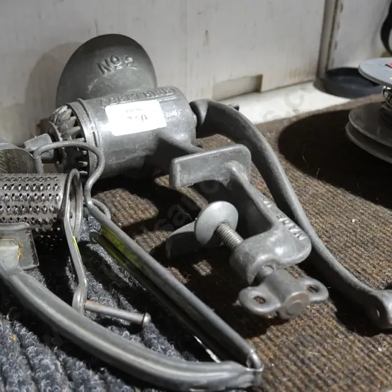 Mincer mouli grater