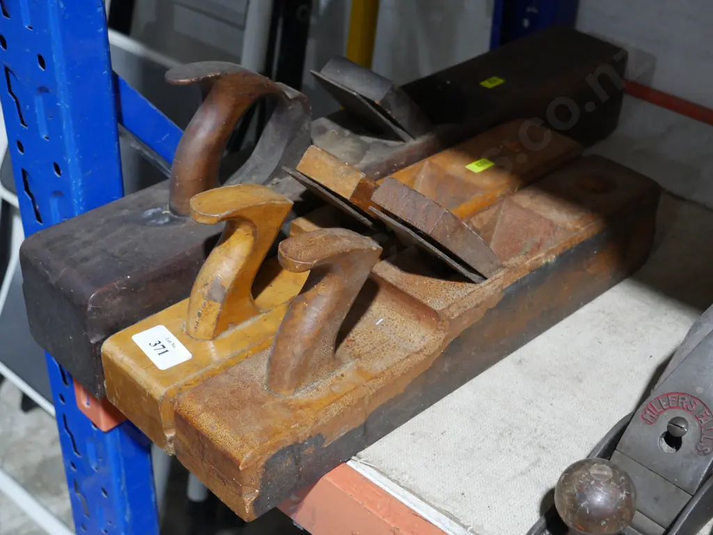 3 wooden planes Image 1++