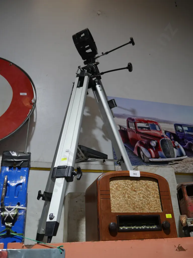Tripod for telescope Image 1++