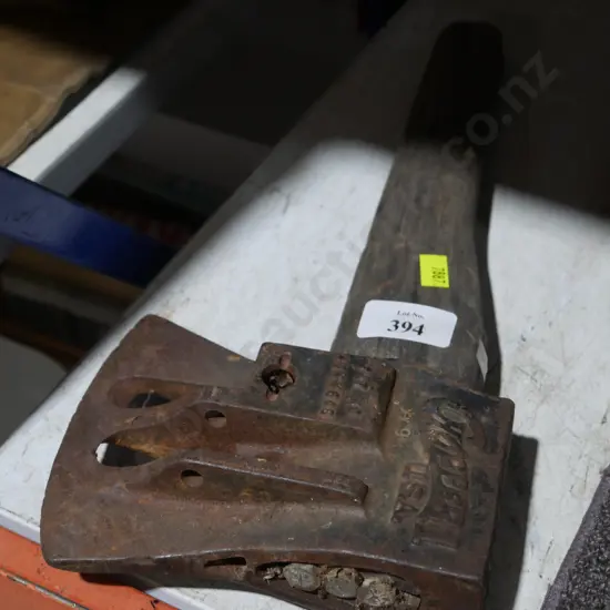 Axe head