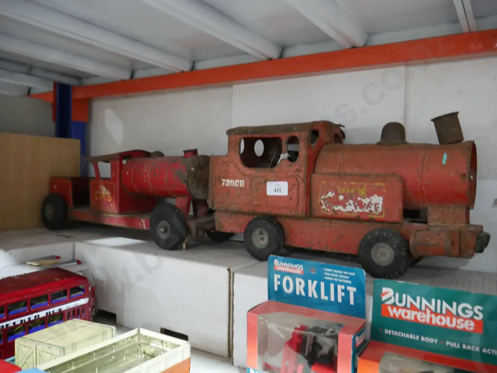 2 tin trains tri -ang Image 1++