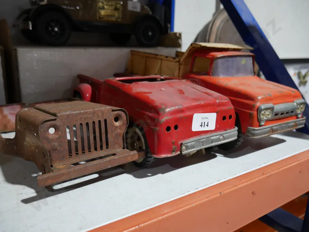 Tin trucks tonka Image 1++