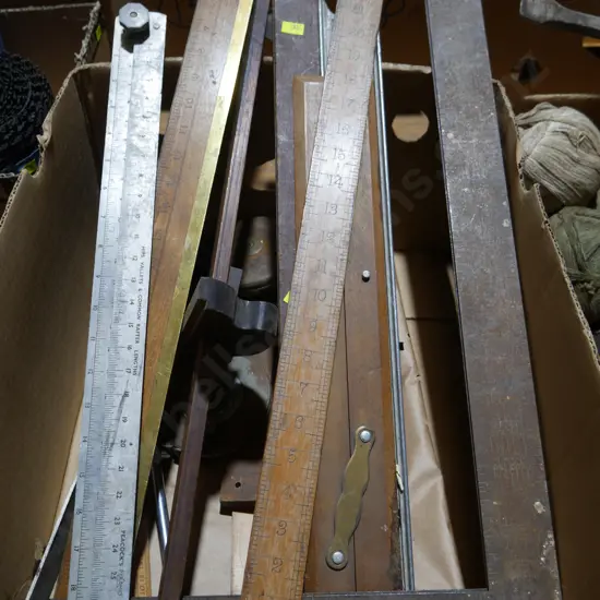 Rulers tapes level