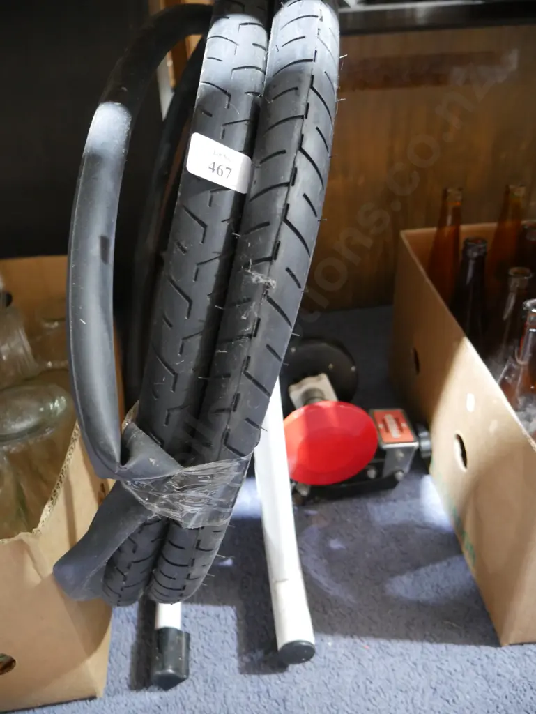 Bike tyres, bike trainer Image 1++