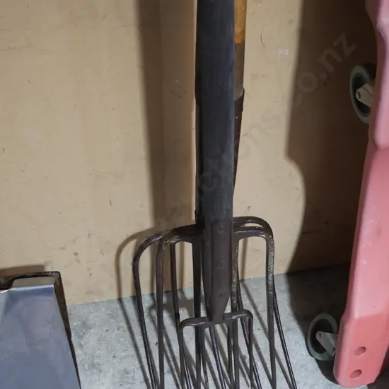 3 forks
