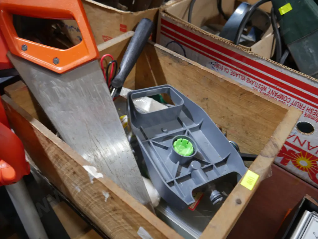 Saw, screws etc Image 1++