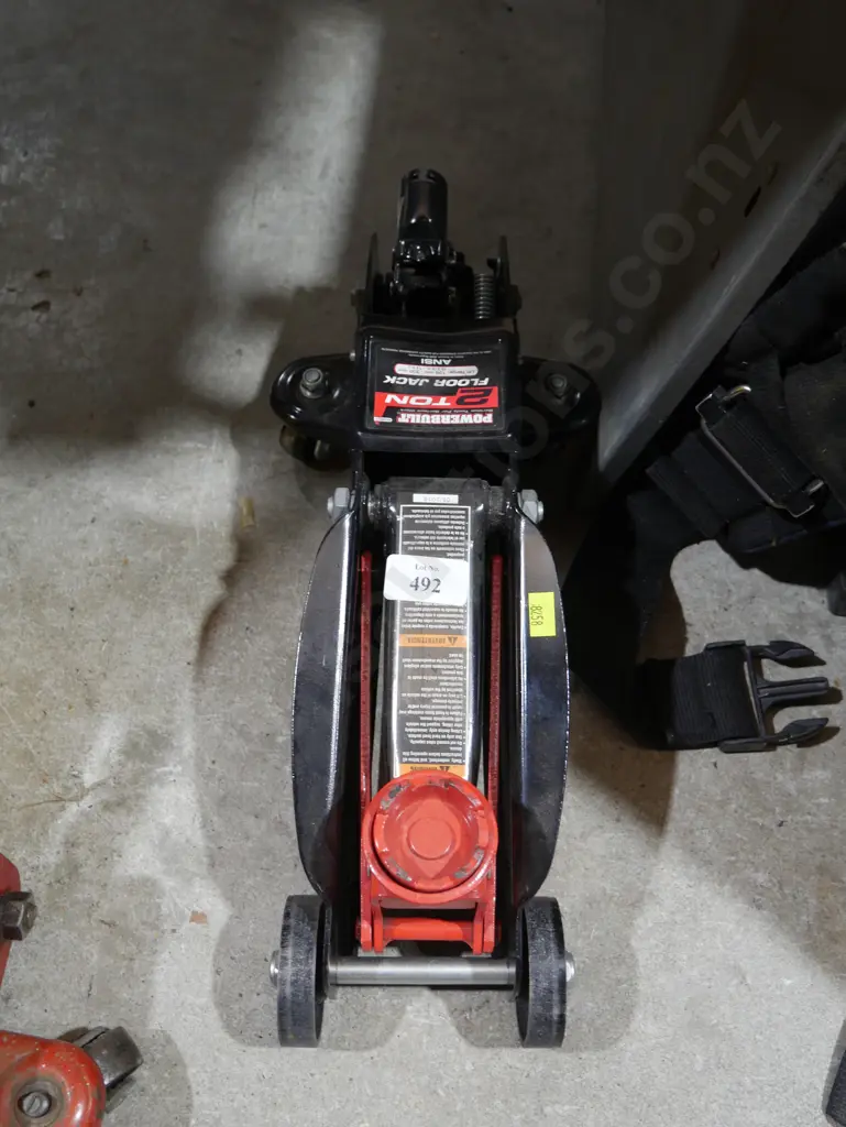 Floor jack Image 1++