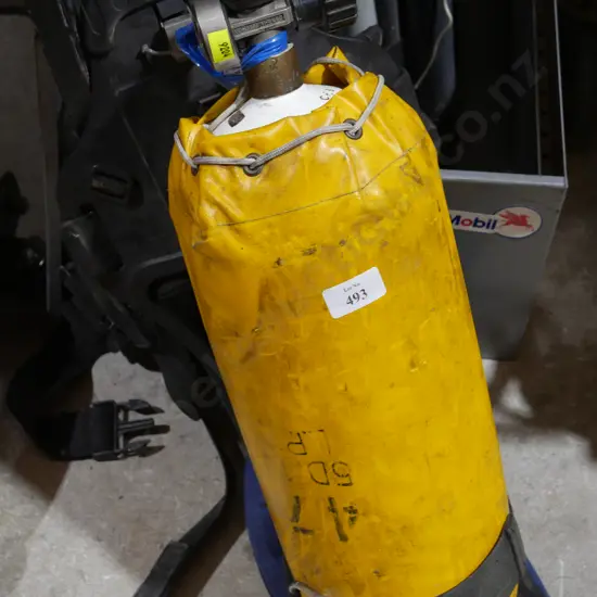 Diving tank
