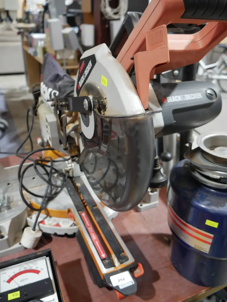 B&D sliding compound mitre saw & stand Image 1++